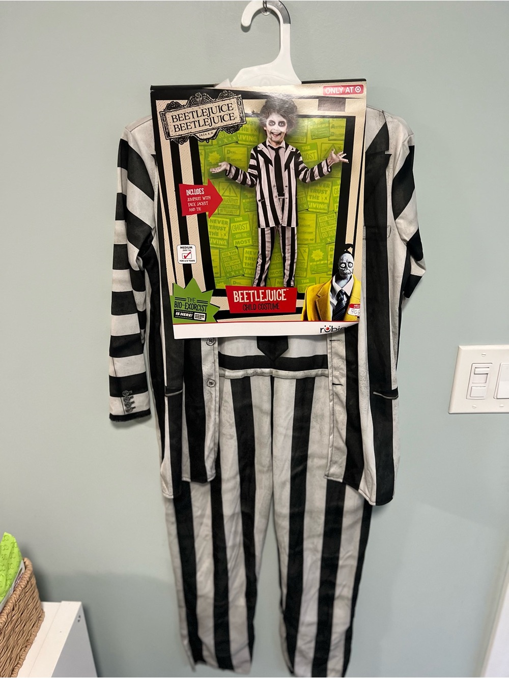 NEW Kids' Beetlejuice Beetlejuice Halloween Costume size Medium 7-8